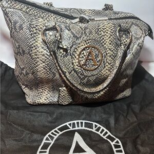 Elegant Snakeskin Tote - Black and Cream